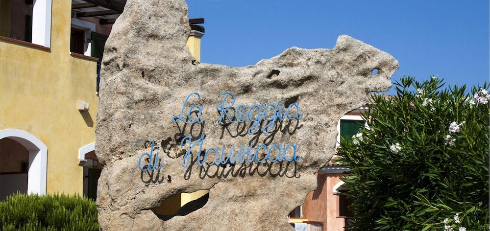 אפרטהוטל סנטה טרזה גאיורה La Reggia Di Nausicaa מראה חיצוני תמונה
